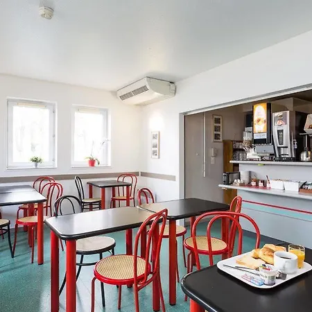 Strasbourg Sud Hotel 2*