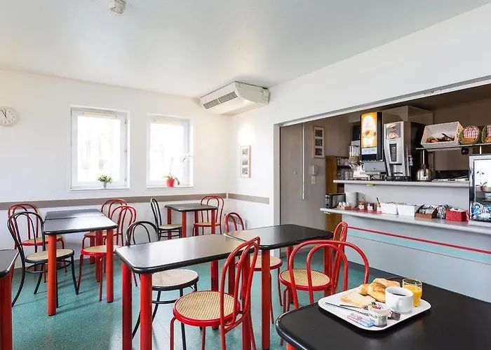 Strasbourg Sud Hotel 2*